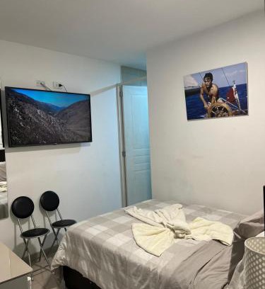 Chosica Apartment | Albano Habitación con cocina y baño