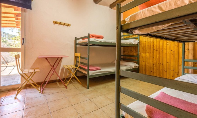Salas de Pallars Apartment | Alberg La Solana - 21 - Quadruple Room (3 - 4 Guests)