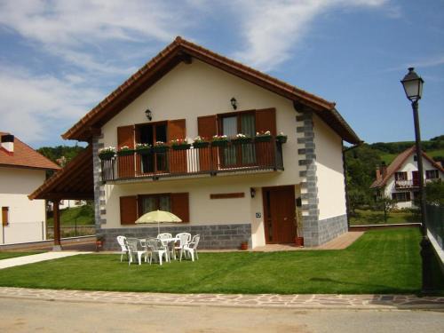 Aurizberri Hostel | Albergue Irugoienea