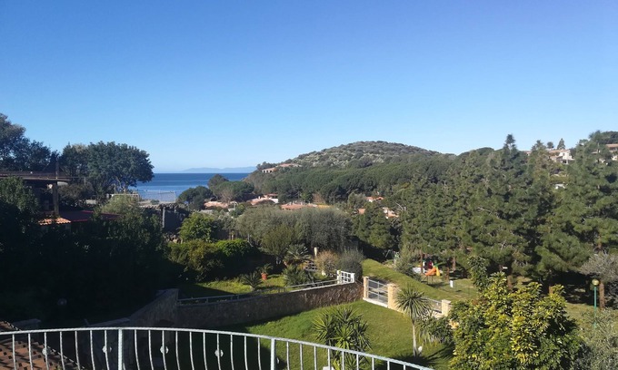 Geremeas Villa | Albrosa garden