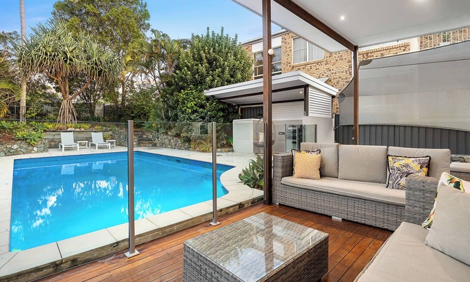 Alexandra Headland House | Alex Poolside Luxury: Pet friendly + Walk to beach