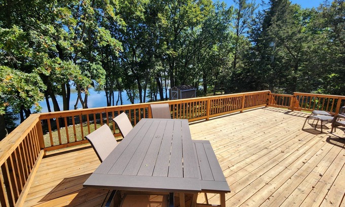 Parkers Prairie House | Alexandria Adventures | 4 Bedroom Lake Irene