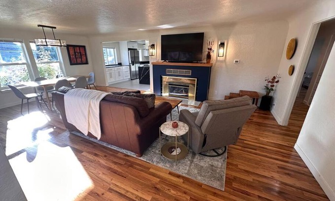 Chehalis House | Alfred St Air BNB