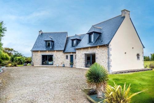 Cleder House | Alice Cottage