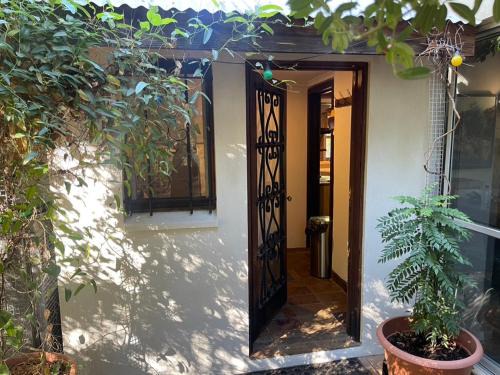 East Side Apartment | Alice's Granny Flat