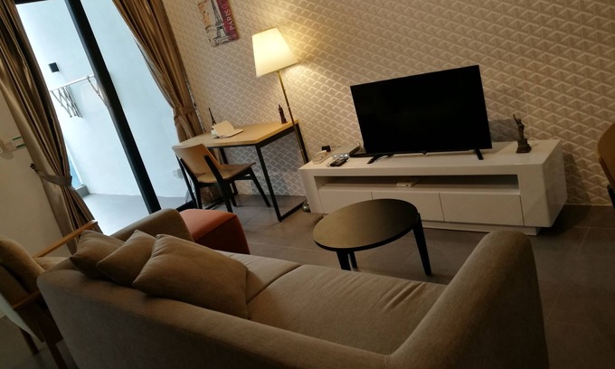 Brickfields Condo | Alila/KL Sentral/Bangsar/Mid Valley/3brd [2 to 9 pax] 2 min walk to LRT