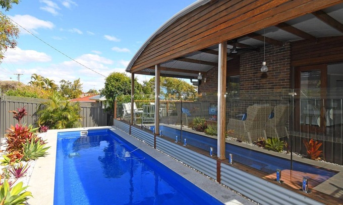 Scarness House | All Decked Out in Hervey Bay