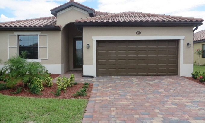 Gran Paradiso House | ALL INCLUSIVE FURNISHED 3 BEDROOM 2 BATH HOME VENICE FLORIDA