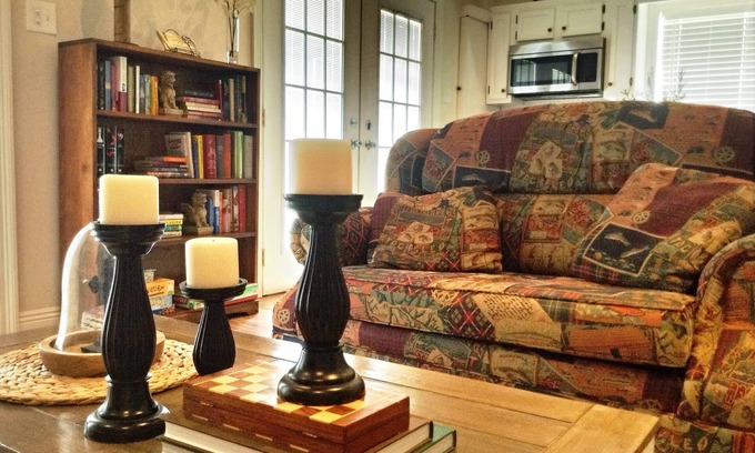 Natchez Apartment | All the Comforts of Home!