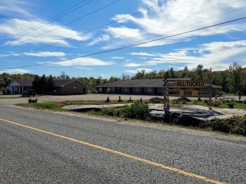 Port Severn Hotel | All Tucked Inn