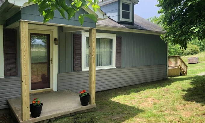 Fayetteville House | Almost 5 miles to New River National Park, Canyon Rim and WV finest Whitewater