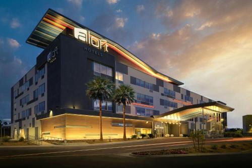 Southfork Hotel | Aloft Henderson