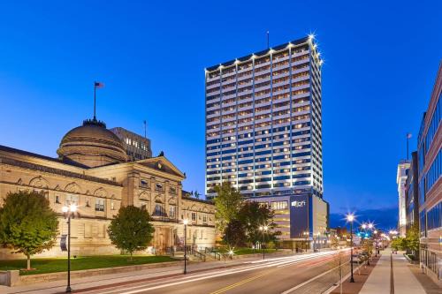 South Bend Hotel | Aloft South Bend