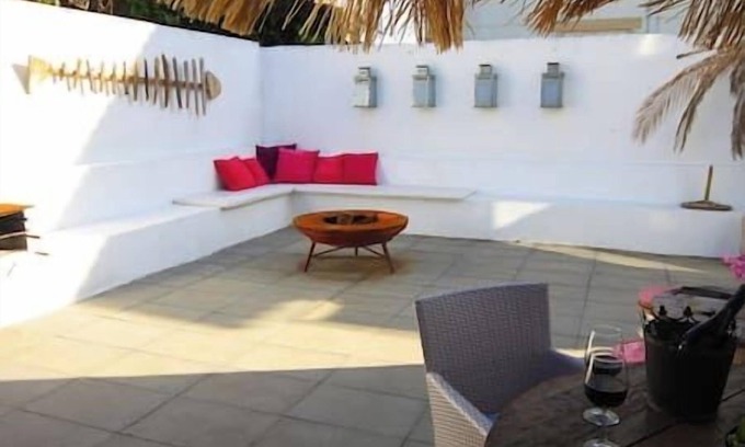 Parede House | Aloha Beach House Ground Floor 3 Bedrooms in Parede Cascais