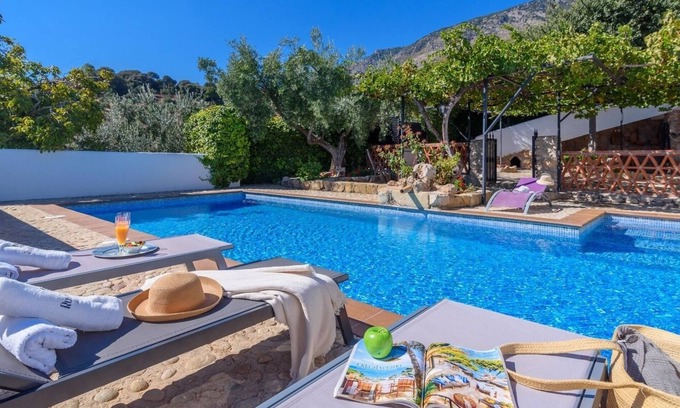 Huelma Villa | Alojamiento Rural El Aguelo Belmez de la Moraleda by Ruralidays