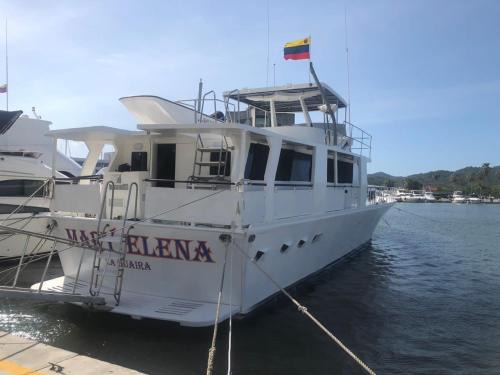 La Tortuga Boat Rental | Alojamiento Cama Carpa y Yate Isla La Tortuga Venezuela,