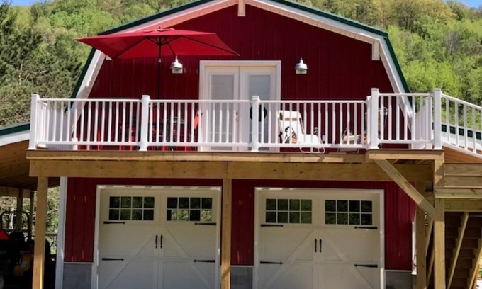 Emporium Apartment | Alpaca Farmstay & Dark Skies, PA Wilds -Lumber Heritage Region. Pet-Friendly!