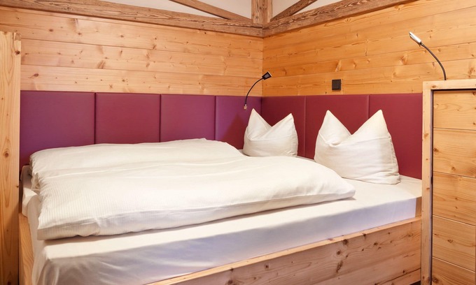 Flintsbach A. Inn Ski Chalet | Alpenchalet bis zu Vier Personen
