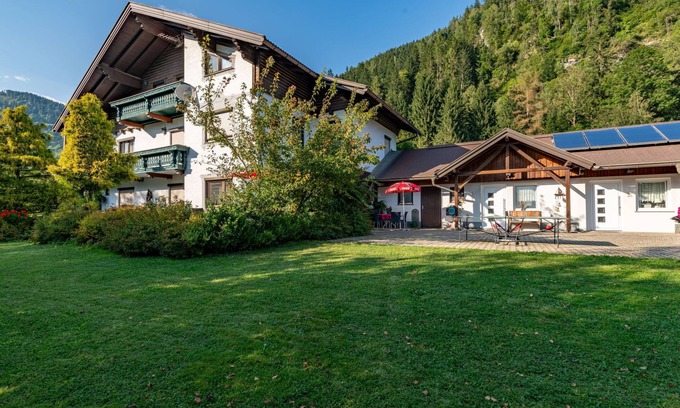 Agsdorf Apartment | Alpenrose Apartment 4 by Interhome
