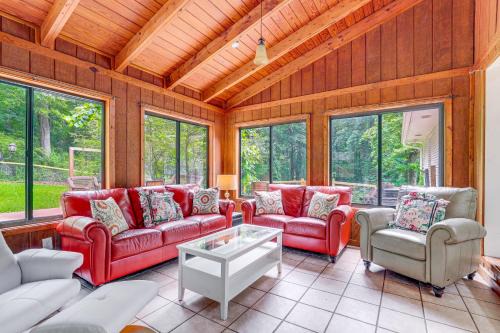 Alpharetta House | Alpharetta Home with Patio and Yard about 3 Mi to Downtown