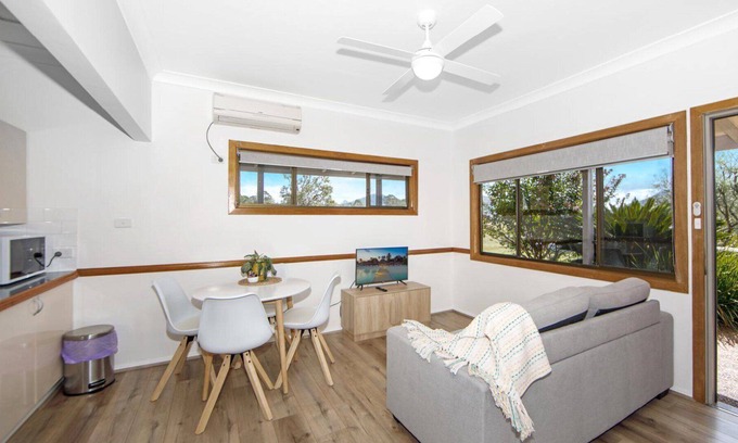 Bundook House | Altamira Palomino, TOP NOTCH