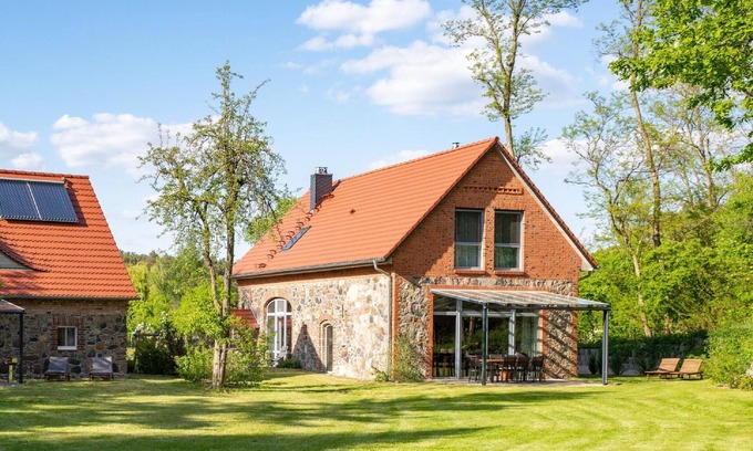 Gorzig House | Alte Scheune mit 116 m² für 8+2 Pers., 3 Schlafzimmer, 3 Bäder, Sauna
