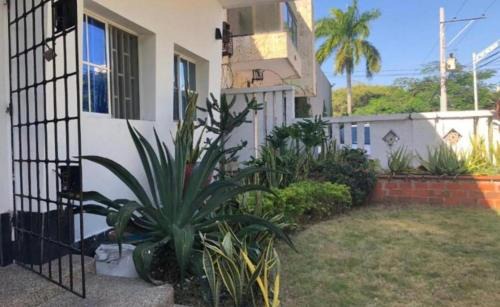 El Prado House | Alto prado 75 house