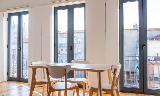 Santa Marinha Apartment | Alvaro's Charming Loft by MP