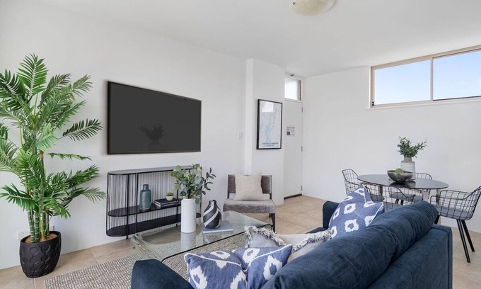Bondi Apartment | Always Summer - Short Walk to Bondi Beach