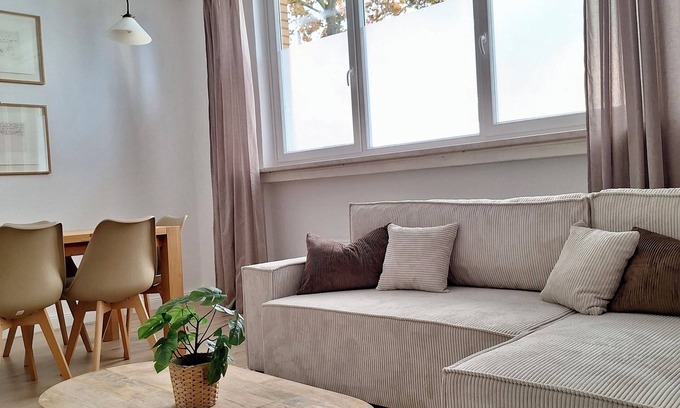 Braunschweig City Center Apartment | Am Altstadtmarkt | near VW Halle | kitchen | SmartTV