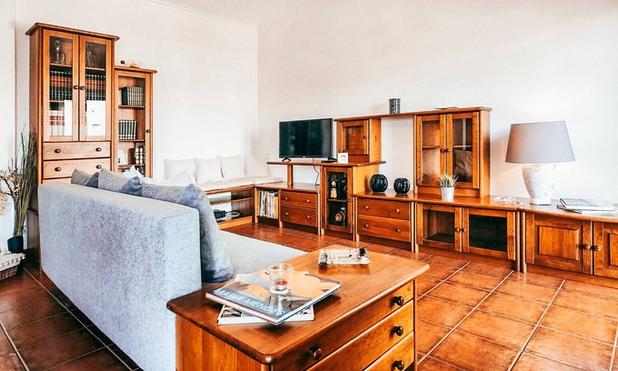 Mina Apartment | Amadora Terrace View By Gt House