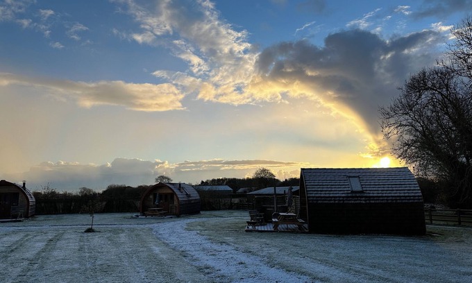 Kilnwick Cabin | Amazing 1bedroom cabin near Driffield in the wonderful East Riding of Yorkshire
