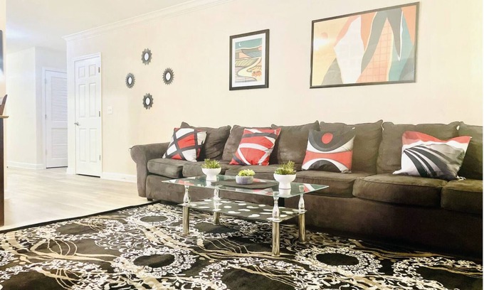Norfolk Apartment | Amazing 2BR Apt Downtown Norfolk