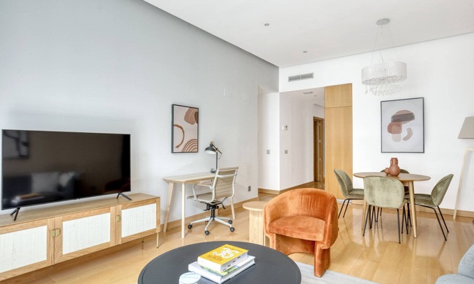 Cortes Apartment | Amazing 2BR in Gran Vía, in the heart of Madrid, by Blueground