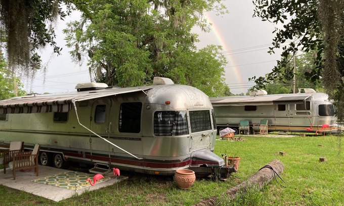 Burton House | Amazing Airstream, Beaufort, SC-Enjoy the Journey!
