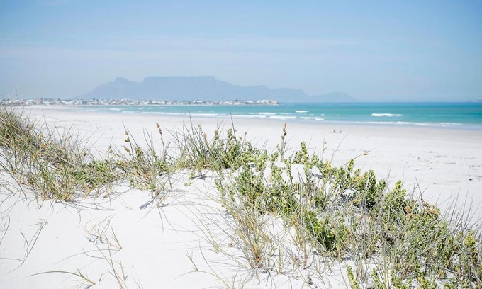 Melkbosstrand House | Amazing Beach House in Melkbos!