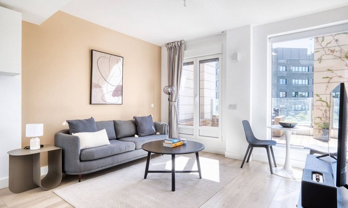 El Viso Apartment | Amazing El Viso 1BR Penthouse with terrace, by Blueground
