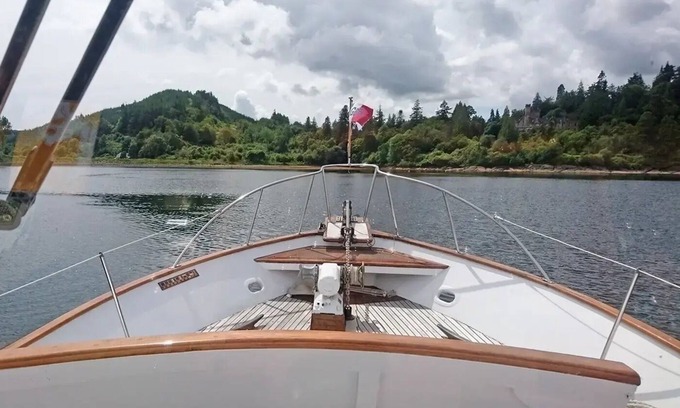 Lottsburg Boat Rental | Amazing Fun with great view 3-bedroom boat with AC and WiFi in Lottsburg