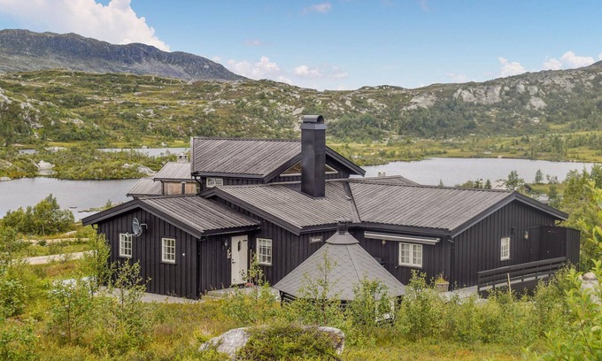 Fla Municipality House | Amazing home in Eggedal with kitchen