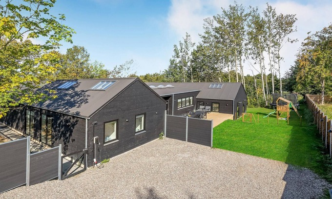 Ordrup House | Amazing home in Fårevejle with sauna