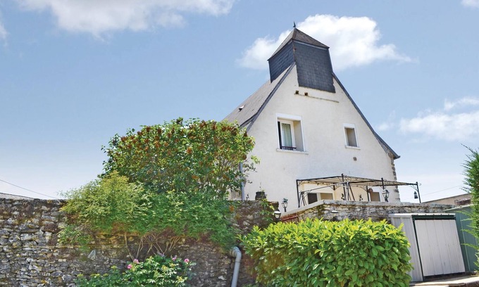La Dornac House | Amazing home in Ladornac with kitchen