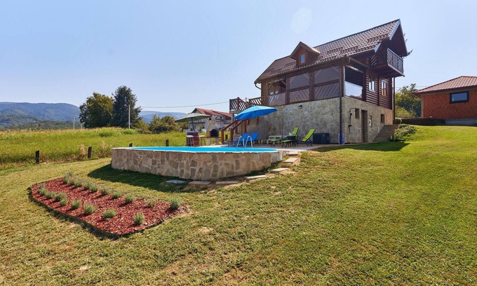 Donja Stubica House | Amazing home in Pustodol with sauna