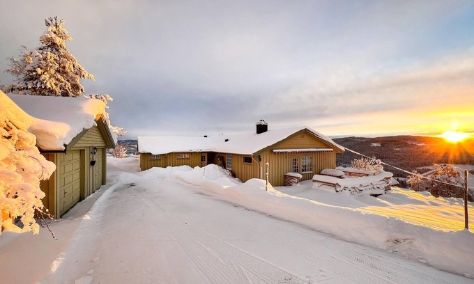 Tretten House | Amazing home in Svingvoll