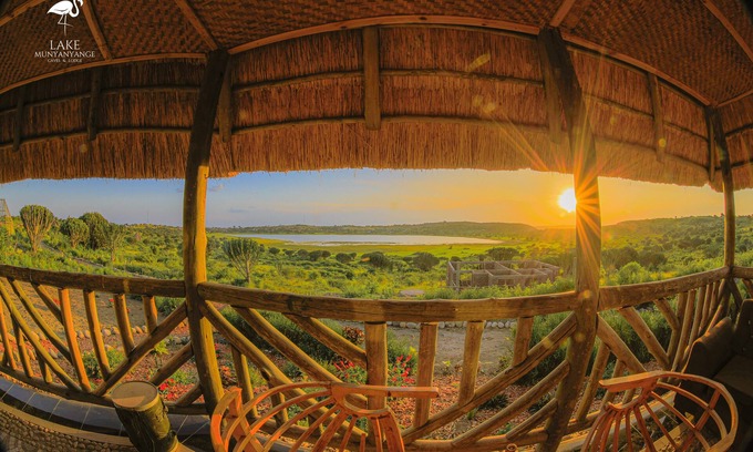 Kasese Cottage | Amazing Lake view with Flamingos on Lake Munyanyange