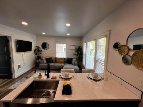 Cliff - Cannon Apartment | Amazing Location Just Min 2 Dntn Sacred Heart