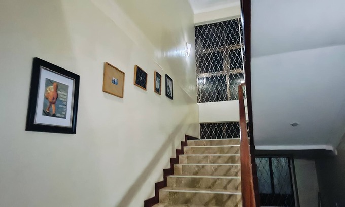Entebbe House | Amazing Luxury Bari Mutz Apartment Entebbe. 5-10 mins drive to Entebbe Airportn