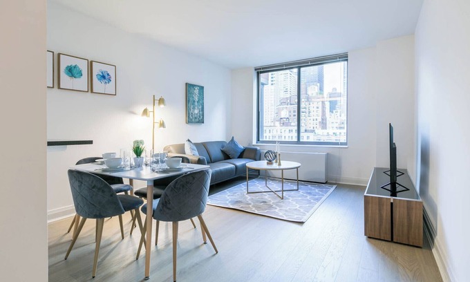 Tudor City Apartment | Amazing Midtown East 1 Bed w/Gym, Rooftop #6118