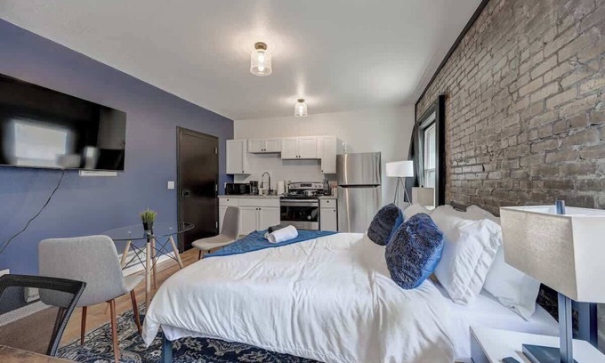 Lower East Side Apartment | Amazing Studio Apartment in McKinley Beach and Brady St East