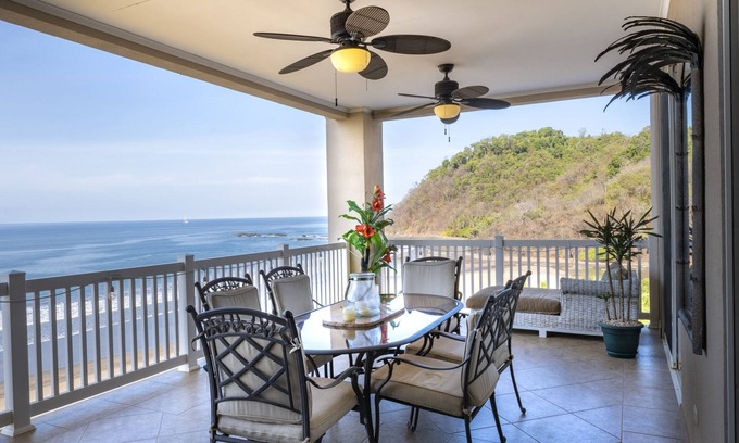Barrio Los Villalobos Condo | Amazing Sunset Views/Huge Terrace/Concierge Services/Penthouse/Oceanfront