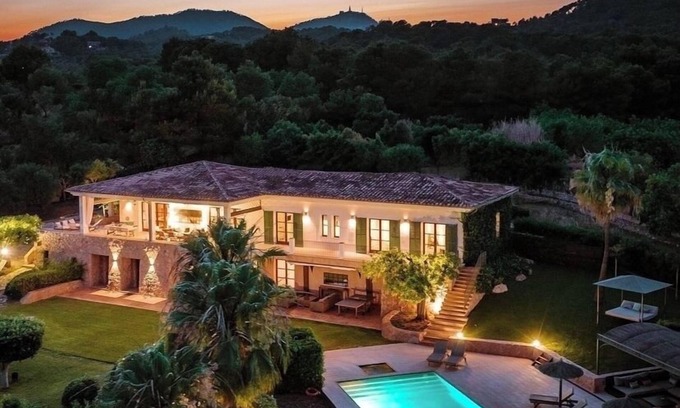 Portocolom Villa | Amazing topluxus villa,seaview,next to golf course, private pool, hot tub, grill